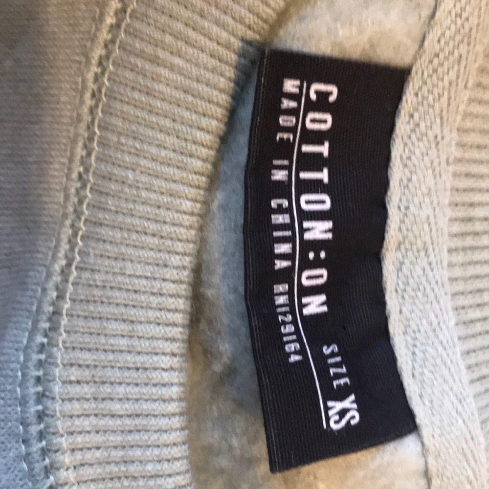 Sweater - Picture 4 of 4